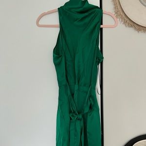 Beautiful green dress , can be tied in front or back